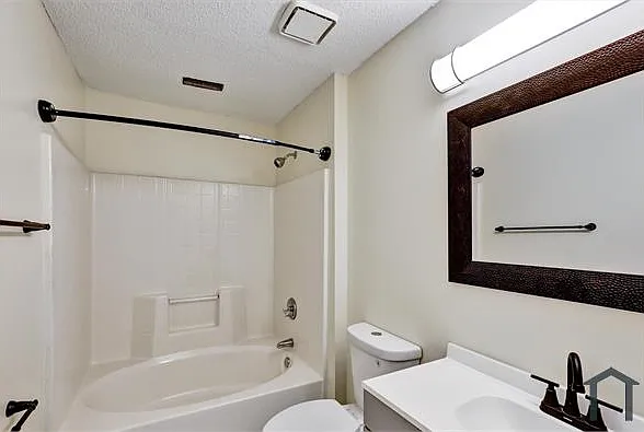6211 Ward Rd — Photo 25