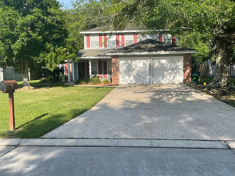 3142 Meadow Lake Dr E — Photo 1