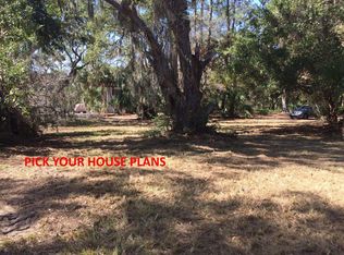 5 Courtyard Pl, Edisto Island, SC 29438