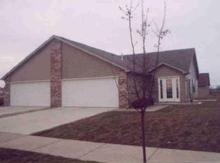 8618 W McKinley St, Merrillville, IN 46410