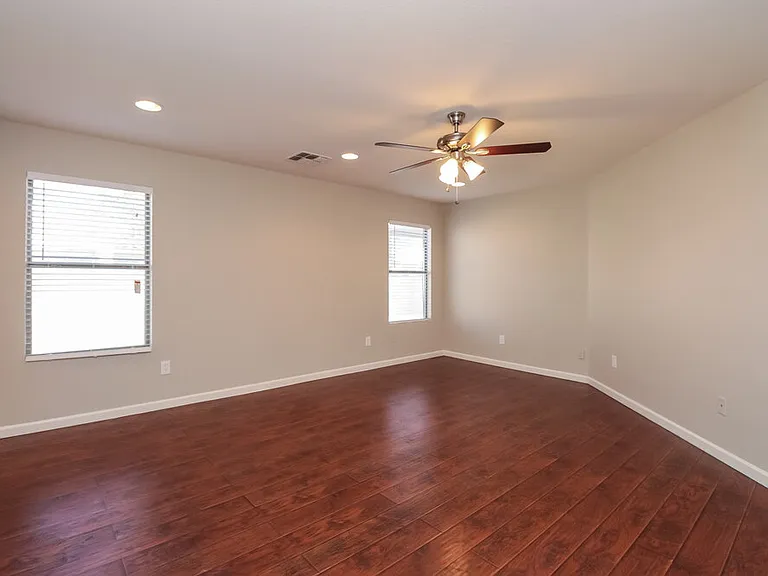 2768 W San Carlos Ln — Photo 7
