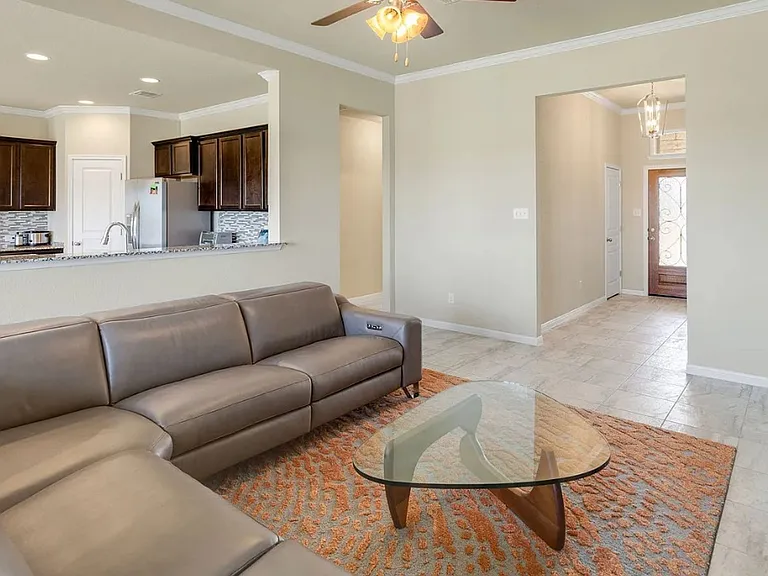 623 Rivington Dr — Photo 5