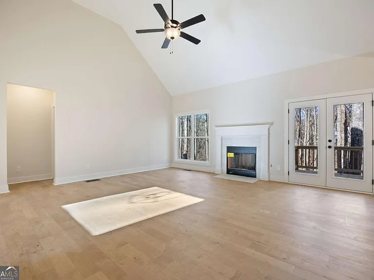 360 Ansley Dr — Photo 8