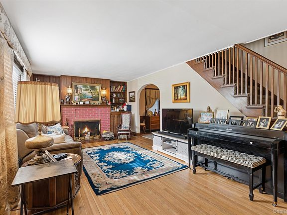 3rd image of 1055 Stanton Avenue