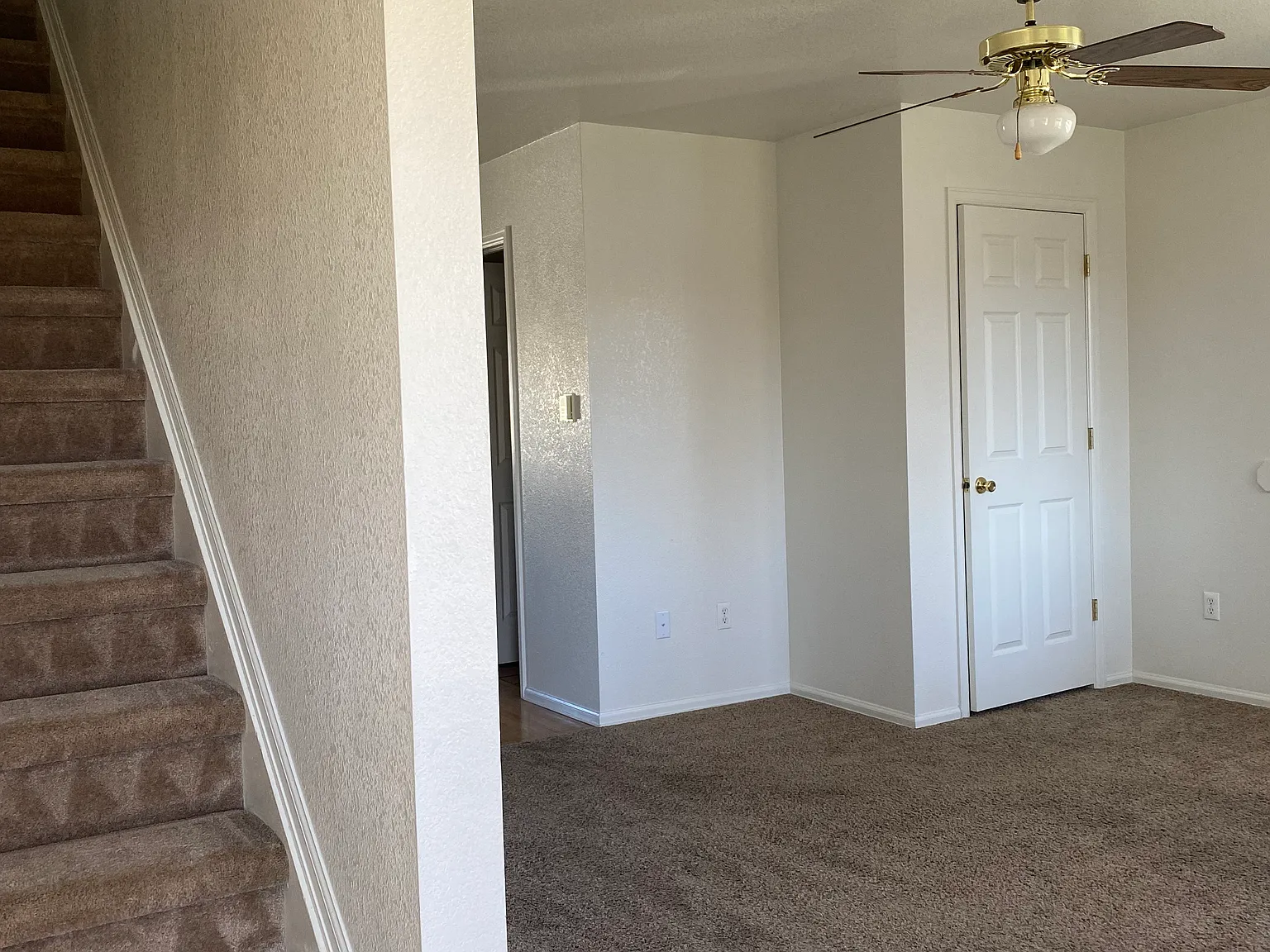 4377 S Acoma Street — Photo 2