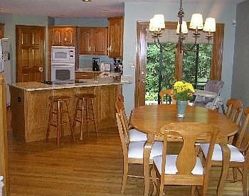 5th image of 4096 Brockton Manor North Dr