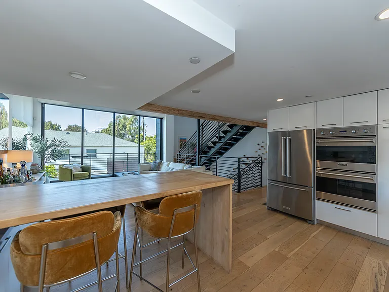 2506 S Wilson Ave — Photo 23