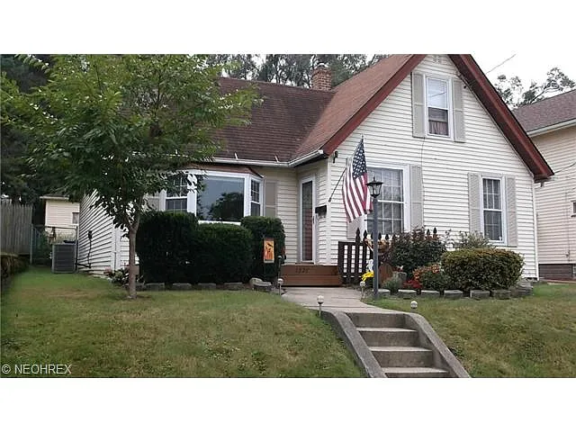 1227 Auburn Ave NW photo 1