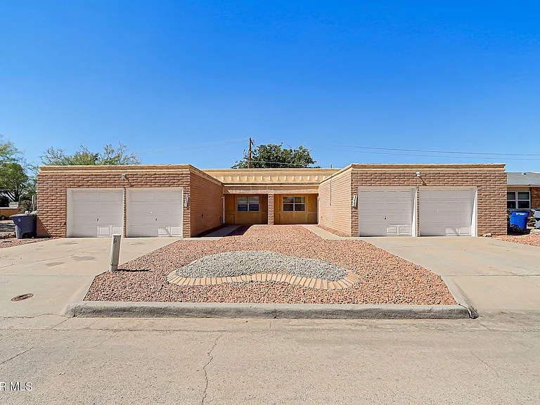 3223 Isla Morada Dr — Photo 3