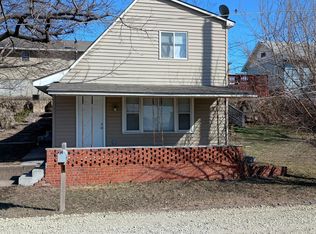 724 N Bluff St, Augusta, KS 67010