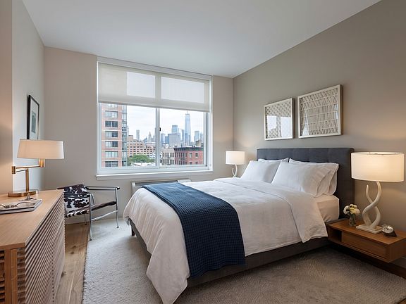 4th image of 425 Warren St #3003