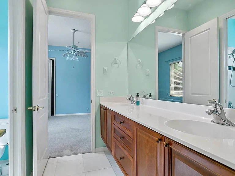 19841 Strathmore Pl — Photo 34