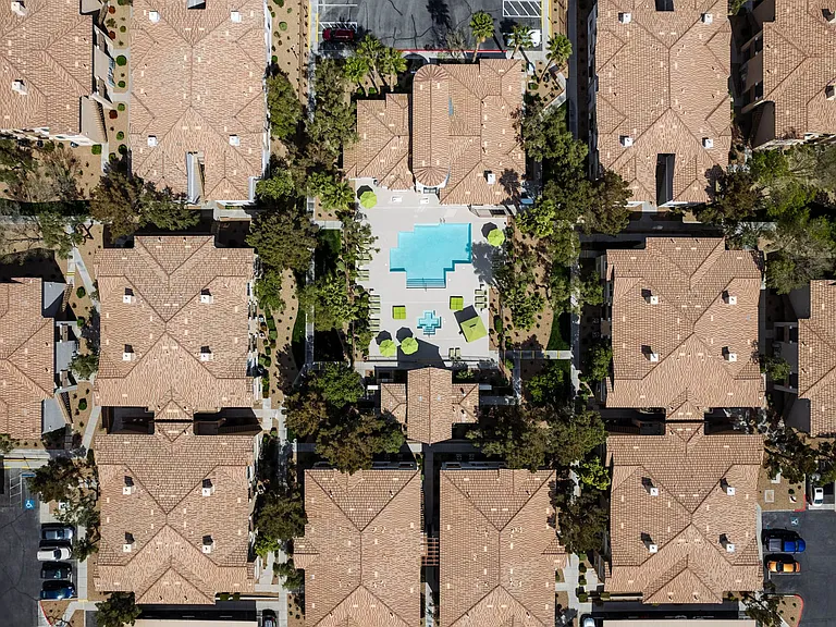 THE CLUBS AT RHODES RANCH APARTMENT HOMES — Photo 35