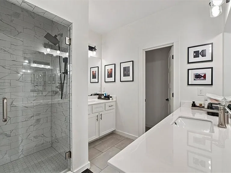 1077 Glen Opal Dr — Photo 33