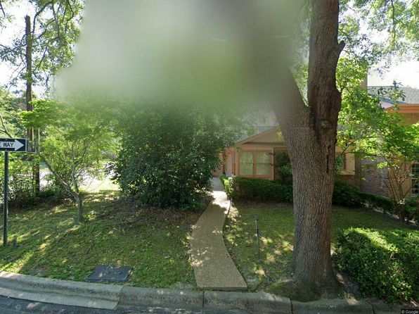 1121 Cherry St