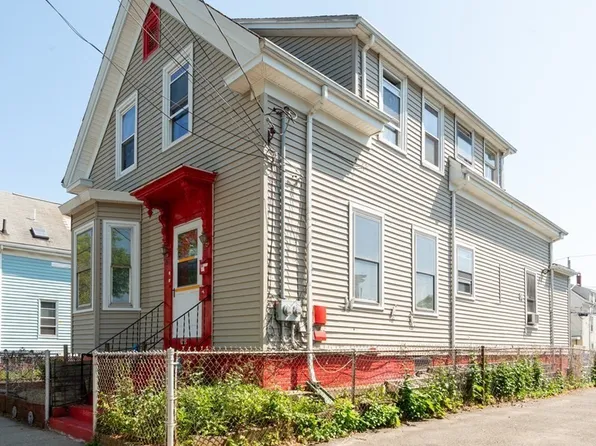 12 Waverly St, Lynn, MA 01904