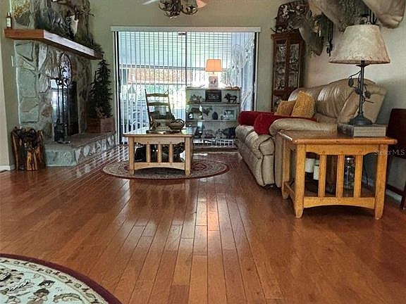 5th image of 2309 Woodbend Cir