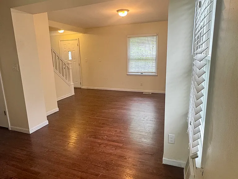 2260 Cummings Ave — Photo 13