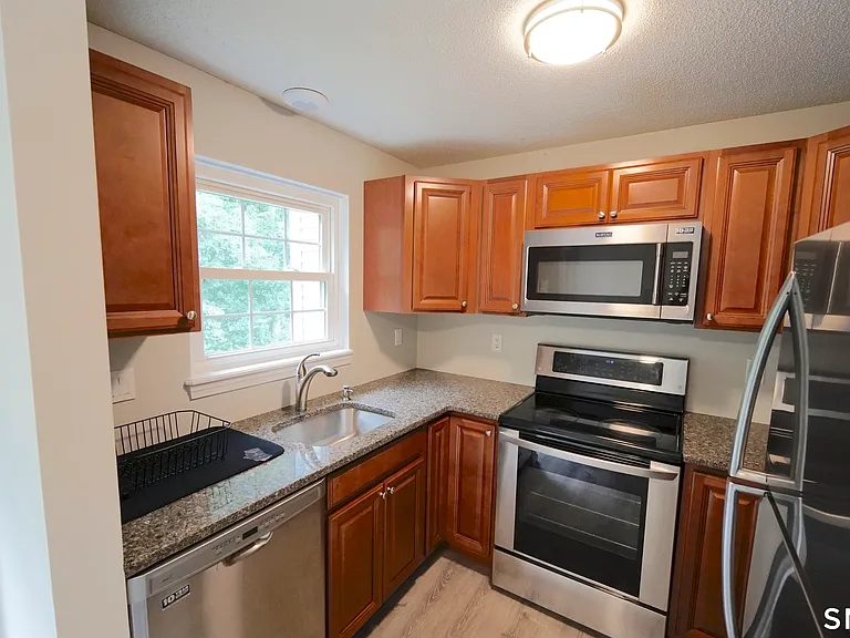 64 Crystal Ln #A — Photo 1