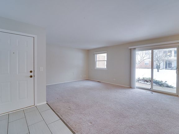 4th image of 160 Stirling Ln Unit X1
