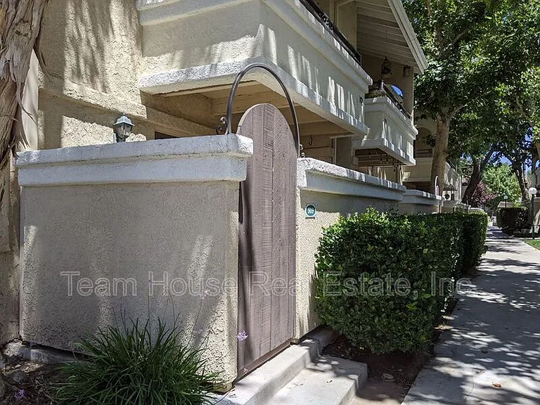 27240 Luther Dr #509 — Photo 2