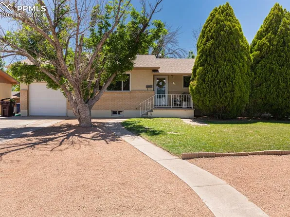 65 University Cir, Pueblo, CO 81005