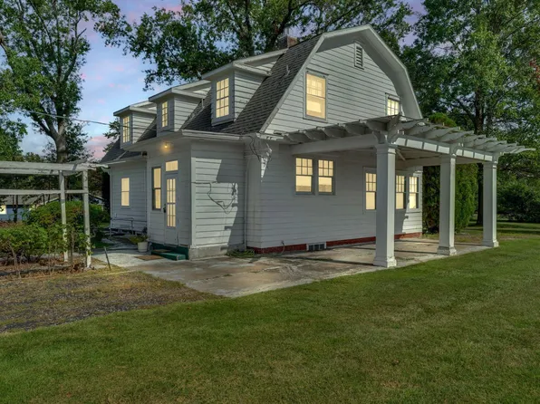 240 SW Fairlawn Rd, Topeka, KS 66606