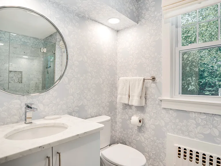 108 Montauk Hwy — Photo 15