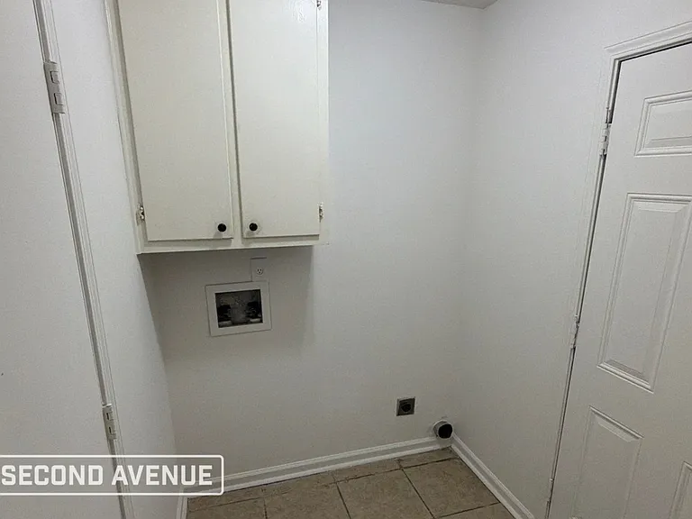 5052 Cedrick Ave — Photo 13
