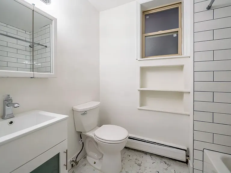 117 Magnolia Ave #1RR — Photo 5