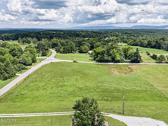 4th image of 2 Pigeon Ridge Rd