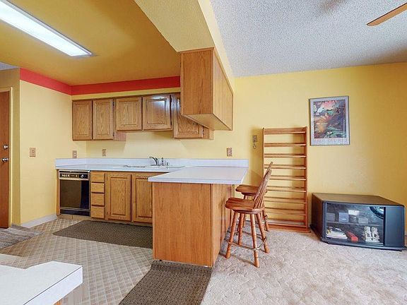 5th image of 3121 W Hood Ave APT C201