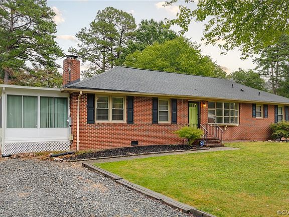 3rd image of 8301 Hood Dr