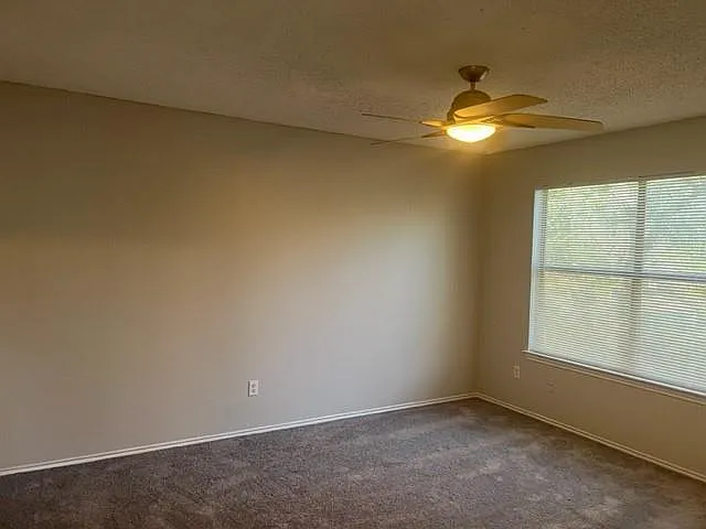 7304 Potters Trl — Photo 16
