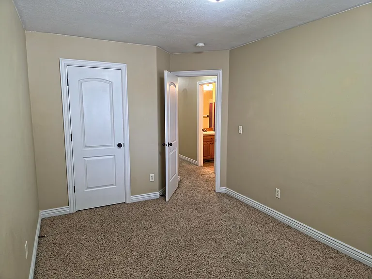 565 Pioneer Rd #36 — Photo 5