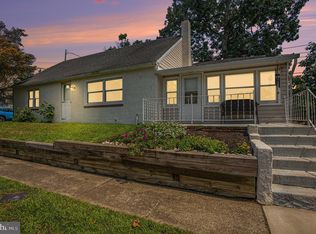 1315 Lakeview Dr, Lansdale, PA 19446