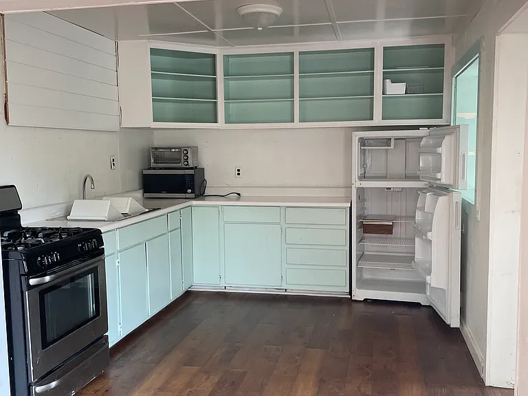 2506 Vancouver St — Photo 5