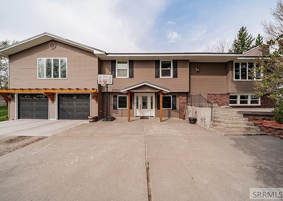 1st image of 1036 N 1100 E