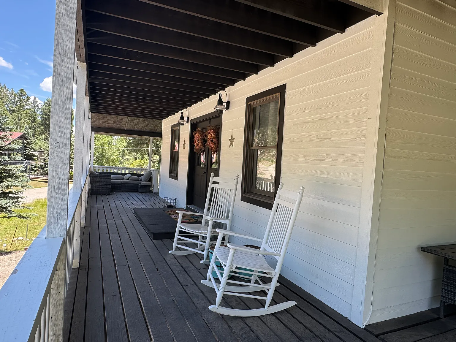 3 bed, 2016 sqft, $2,500 — Photo 2