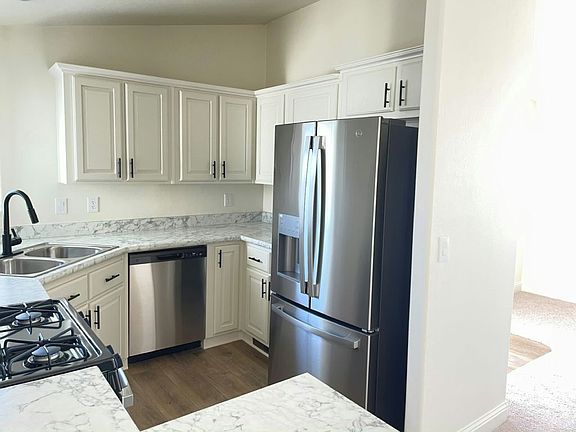 2nd image of 25521 Lincoln Ave #81