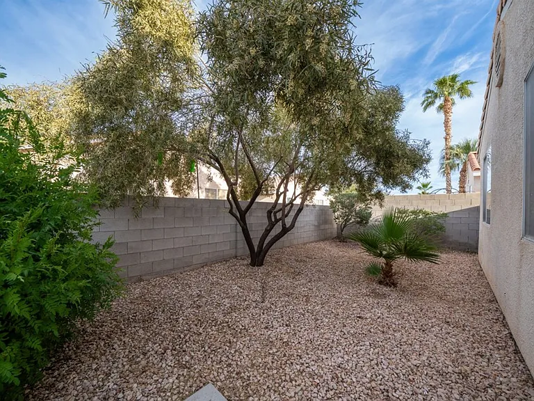 984 Country Skies Ave — Photo 23