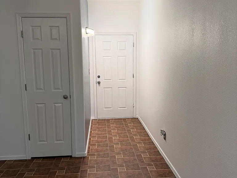 5554 Gobi Ln — Photo 9
