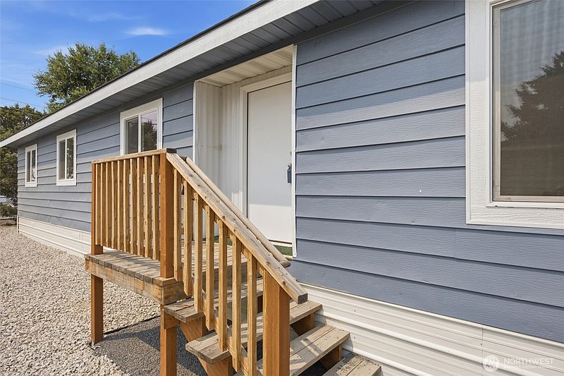 2nd image of 4816 Airway Drive NE #18