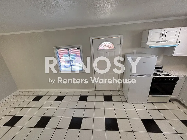 2818 W Heatherbrae Dr — Photo 18