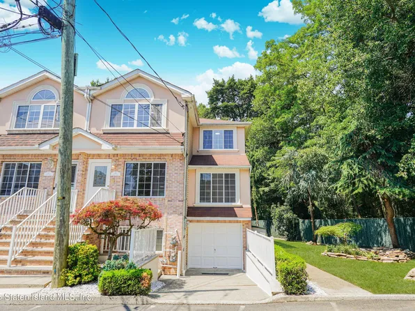 34 Orbit Ln, Staten Island, NY 10314