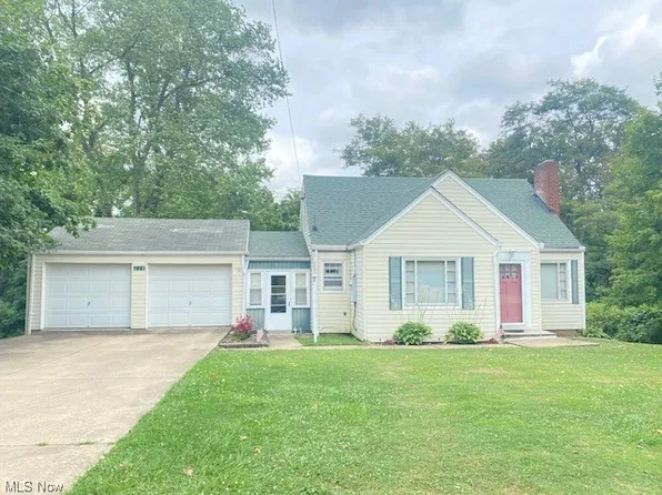 228 Woodridge Dr, Wintersville, OH 43953