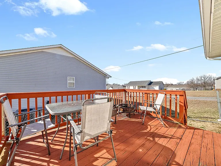 609 Millie Dr — Photo 5