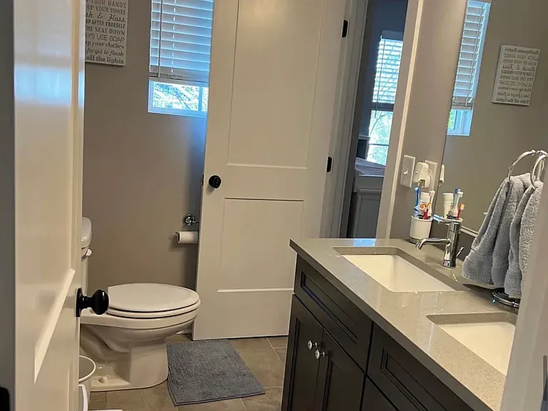 2020 Rosemary Ln — Photo 12