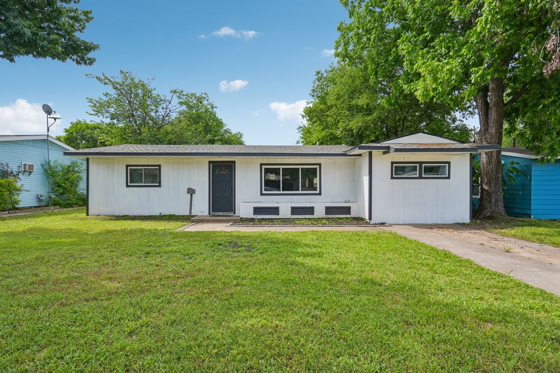 Abston Ln-S0805-001.jpg