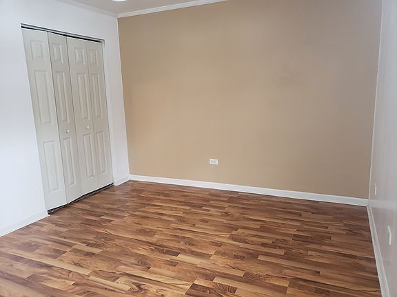 4th image of 324 N Brookshore Dr